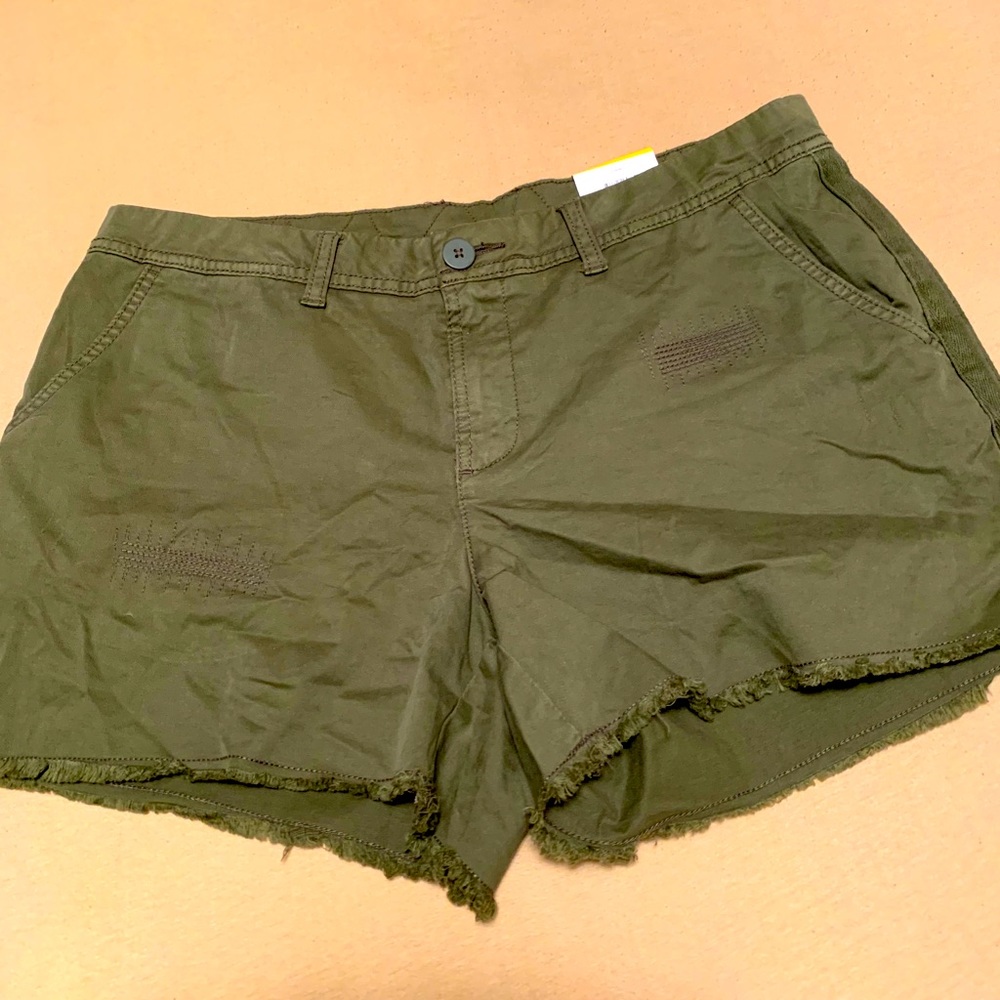 Short green